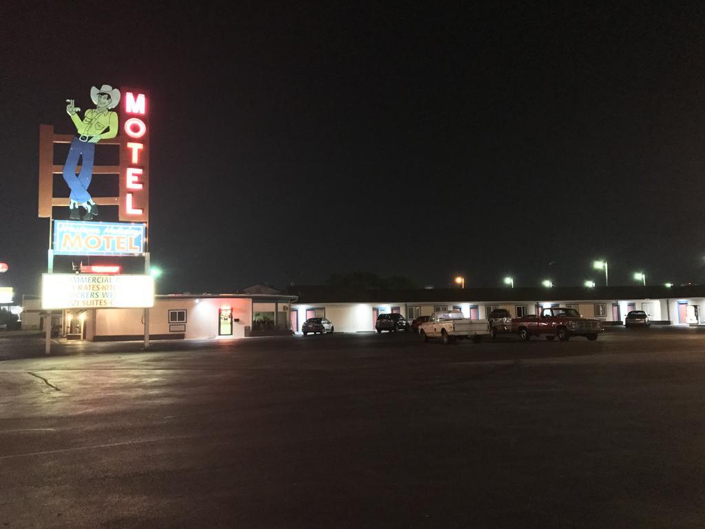 וויצ'יטה Western Holiday Motel מראה חיצוני תמונה