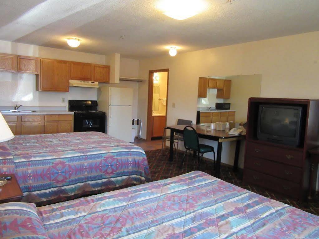 וויצ'יטה Western Holiday Motel מראה חיצוני תמונה