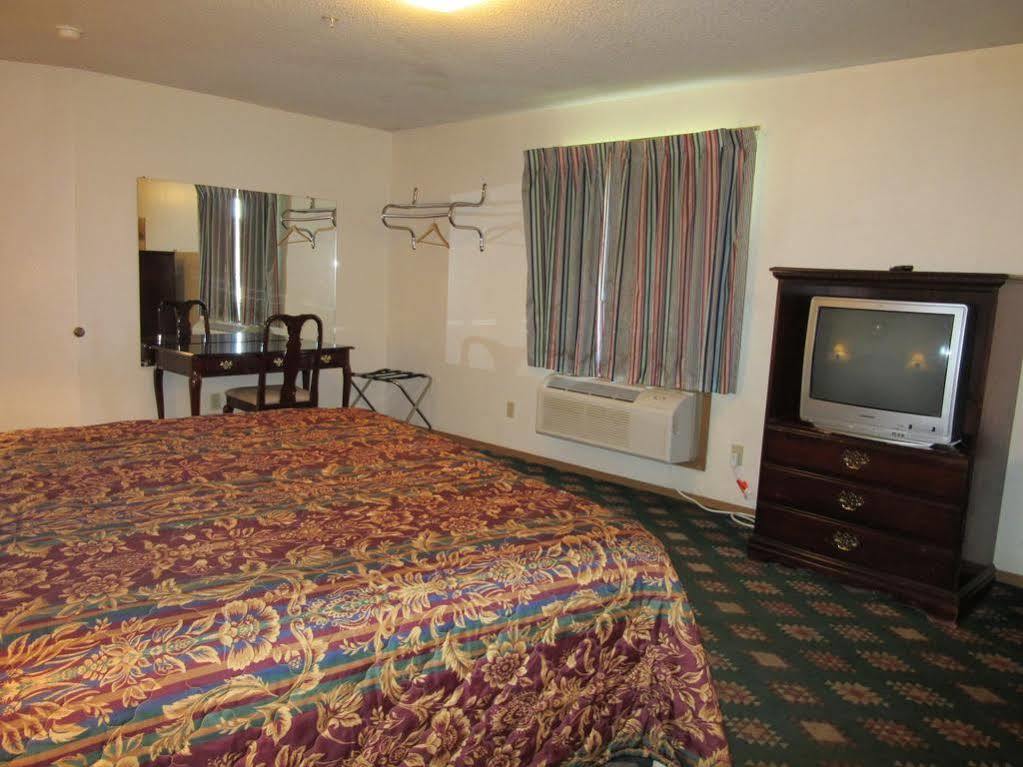 וויצ'יטה Western Holiday Motel מראה חיצוני תמונה