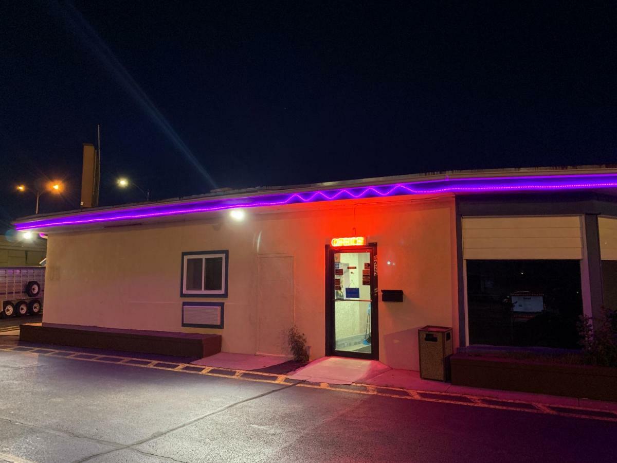 וויצ'יטה Western Holiday Motel מראה חיצוני תמונה
